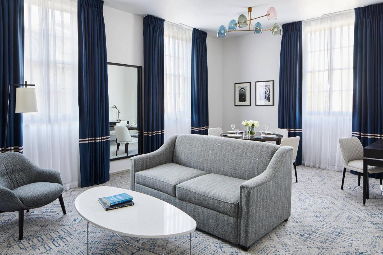 One-Bedroom Suite with Executive Lounge Access,1157427033:JPEG
